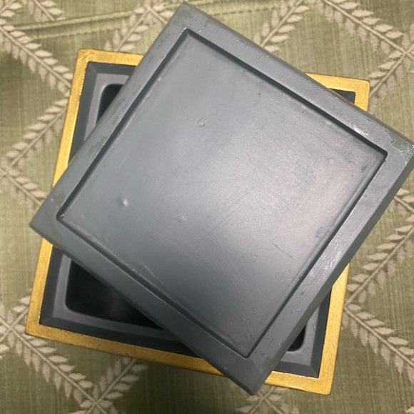 Placemats, napkins, trinket box, and soap/lotion dispenser 🌿 - Picture 9 of 15